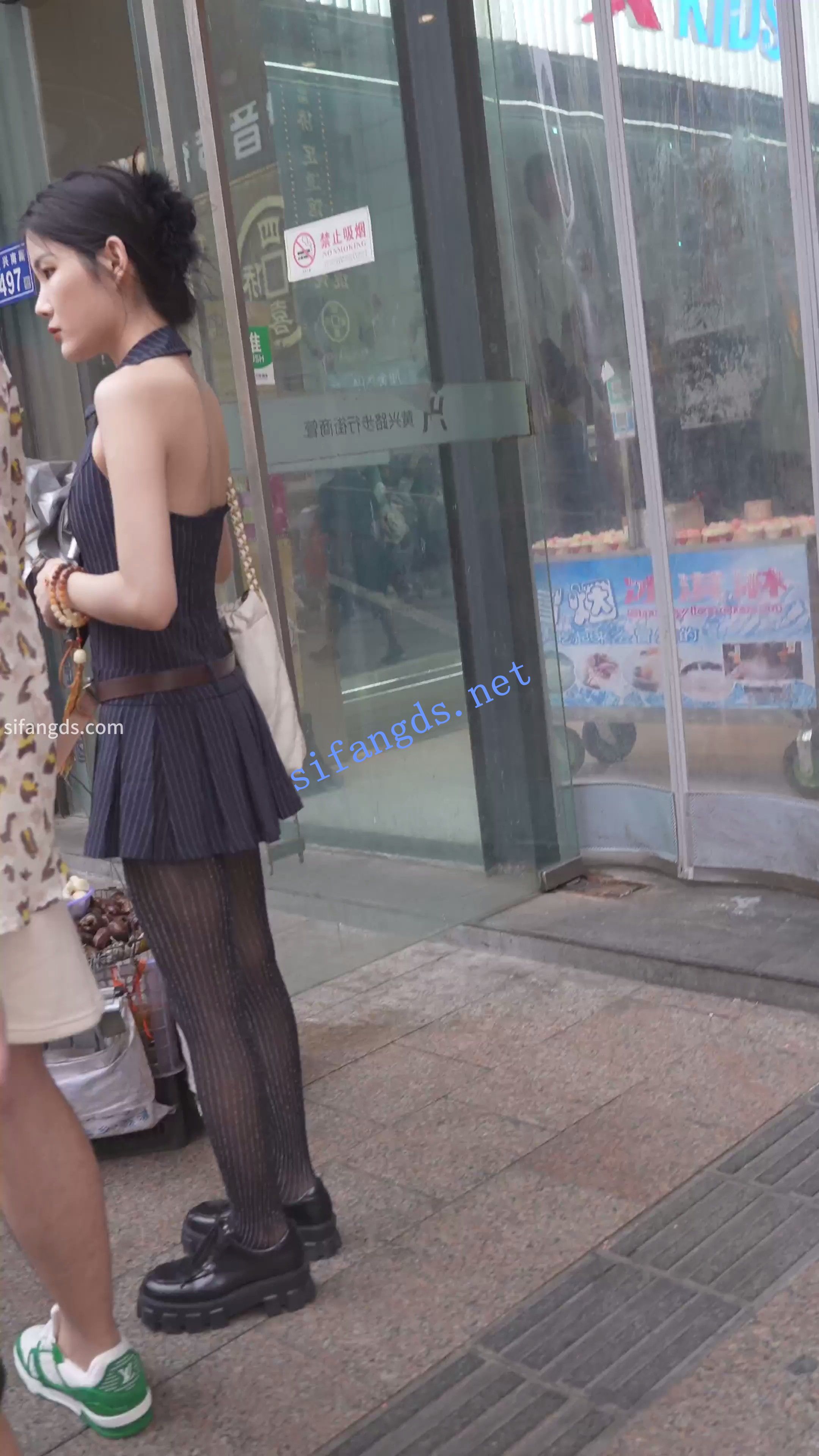 (BC-B-225)丝袜系列6部合辑..闷骚眼镜妹薄肉丝配透明高跟