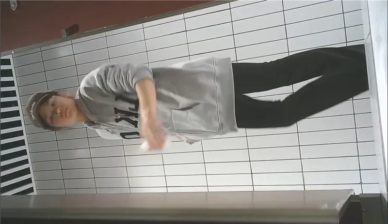 大神潜入餐厅女厕偷拍服务员小妹❤️还未被开发的嫩鲍鱼