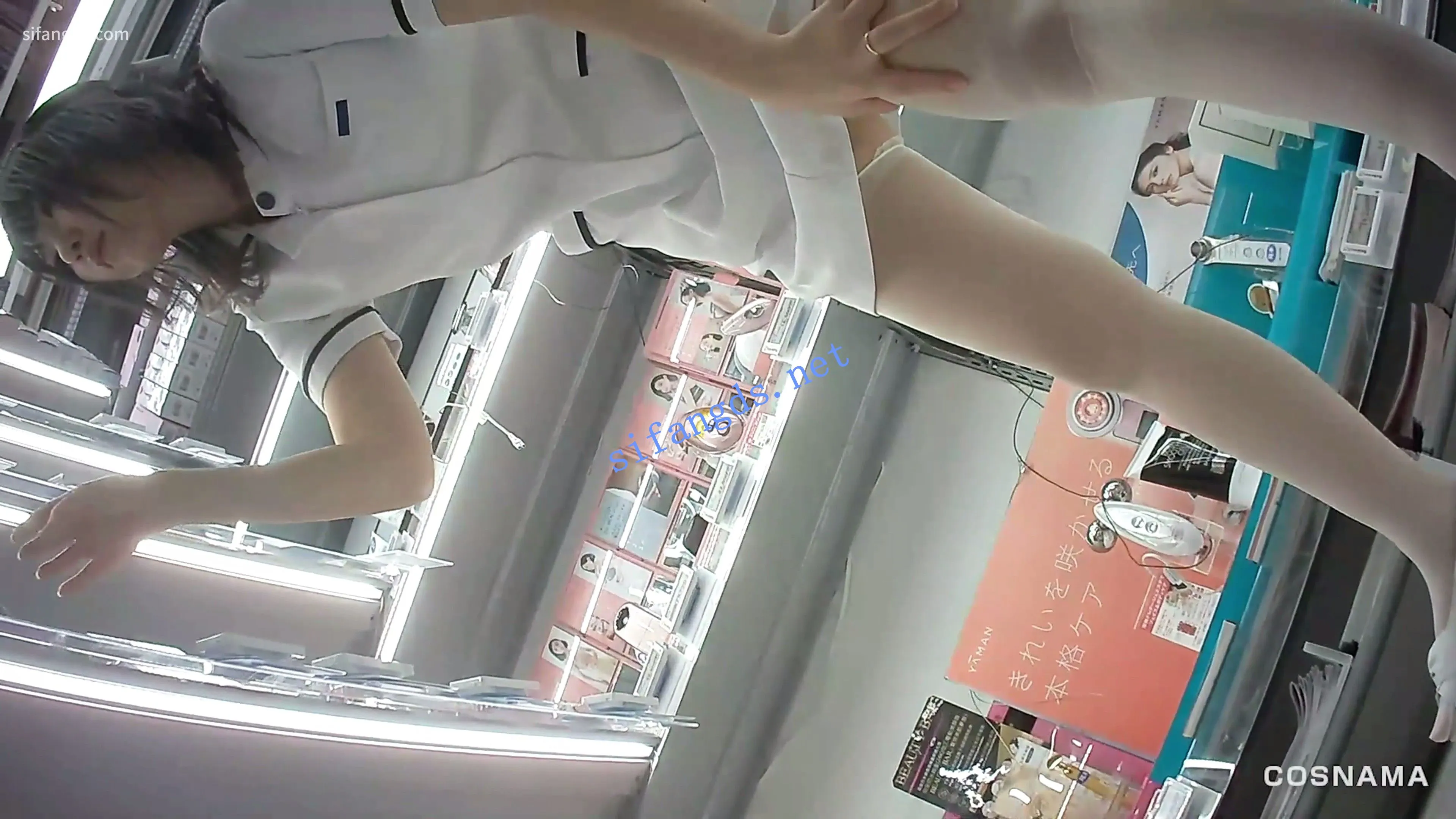 【日产精选】151商场CD两位制服店员开裆丝袜蕾丝丁字