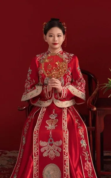 新婚极品少妇胡梦瑶被前男友兄弟群P❤️纯情新娘化身肉便器 淫乱调教视频流出！