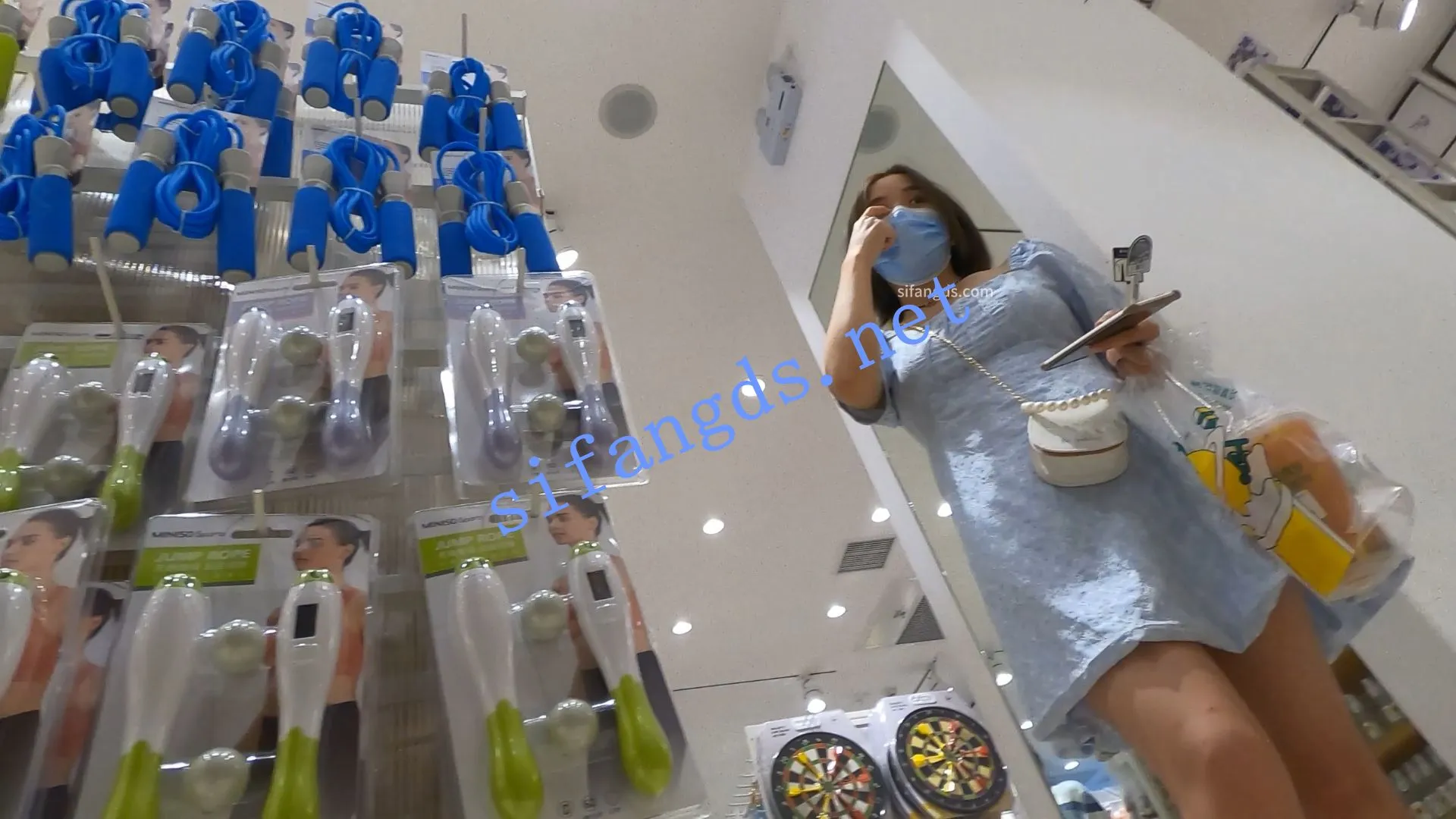 （空城原创）一箭双雕俩逛商场的小姐姐，条纹N和灰N