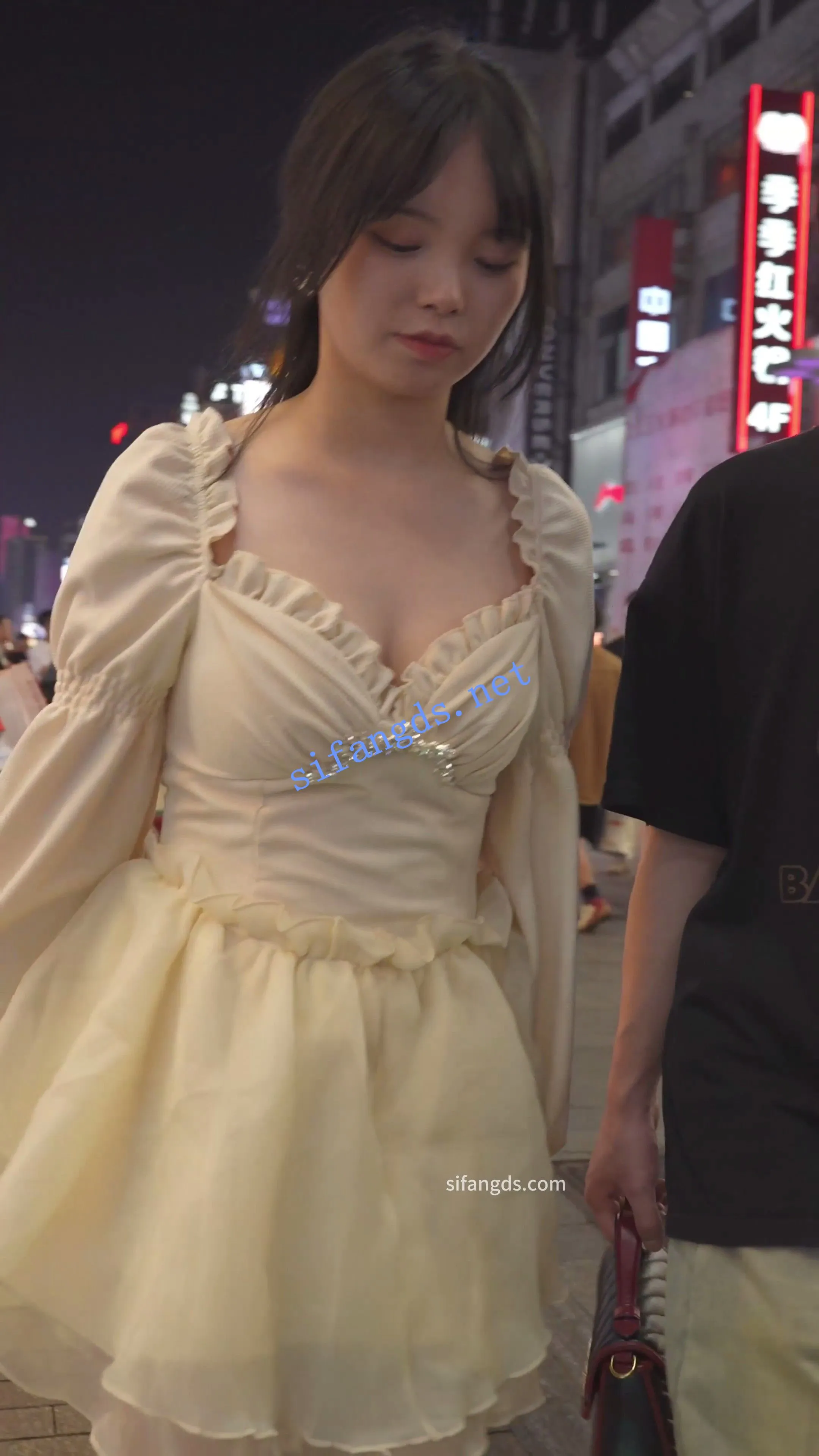 (BC-AA-570)蕾丝裙透明高跟小姐姐..微透白内上楼梯被CD